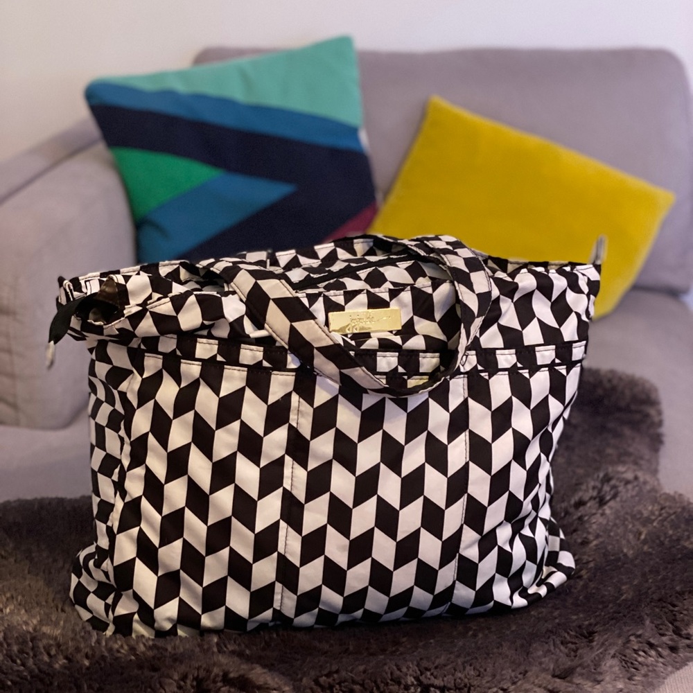 ✨ Ju Ju Be ✨ Chevron Tote